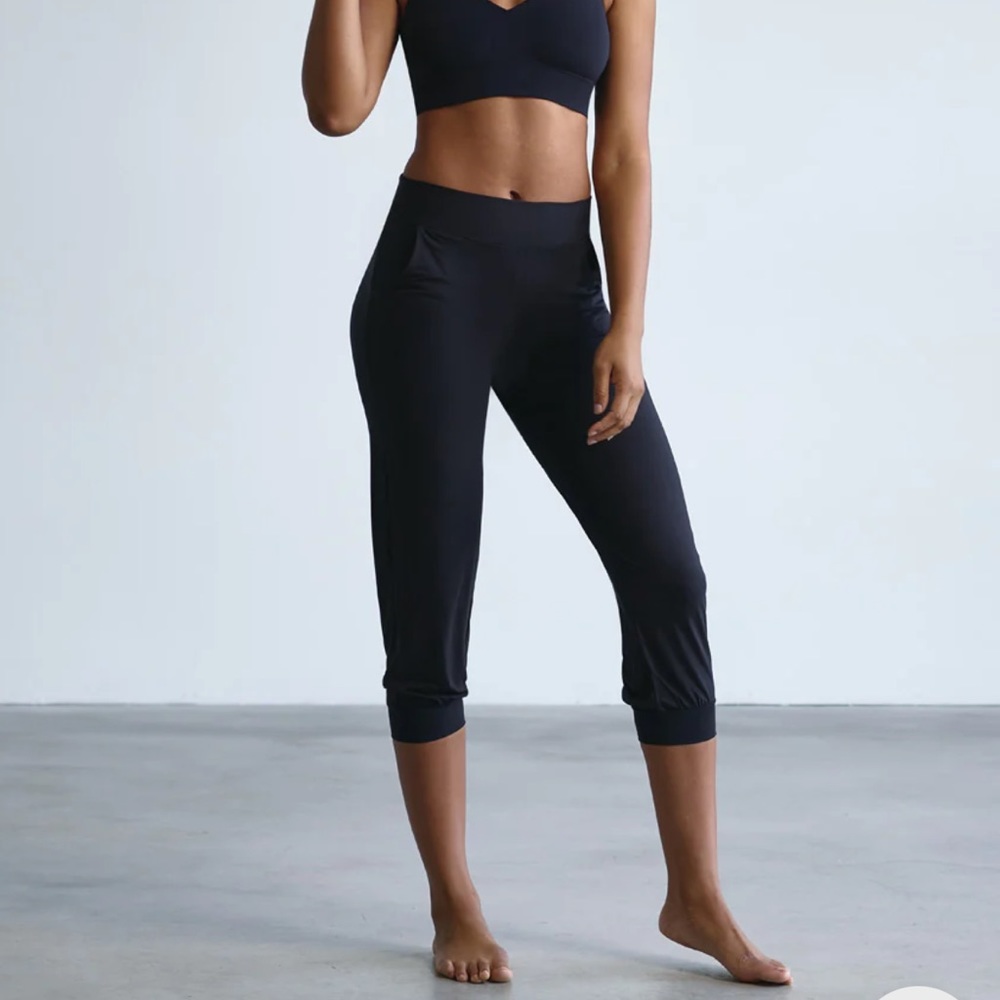 Commando Butter High Rise Capri Jogger